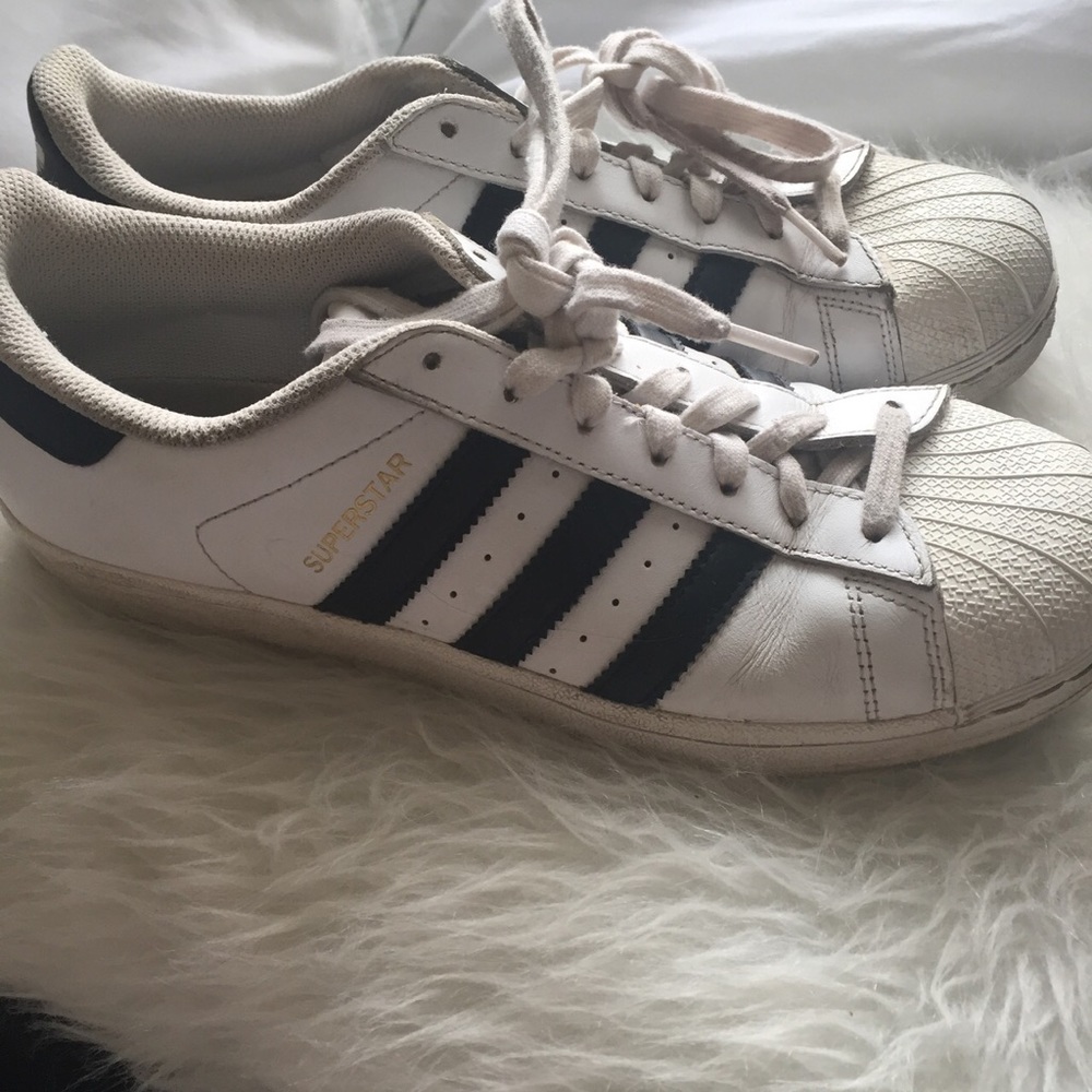 Adidas superstars